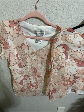 karin stevens Pink and Cream Floral V-Neck Blouse